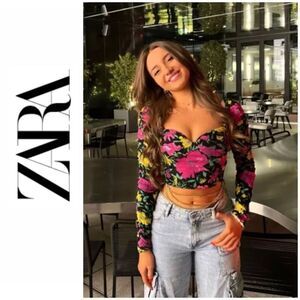 NWT Zara Blogger’s Favorite Floral Long Sleeve Sweetheart Neckline Crop Top, XS